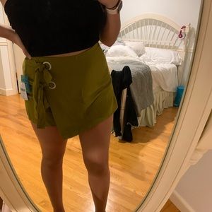 OLIVE GREEN SKORT